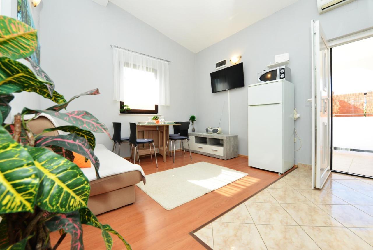 Apartment Lavender Вир Екстер'єр фото
