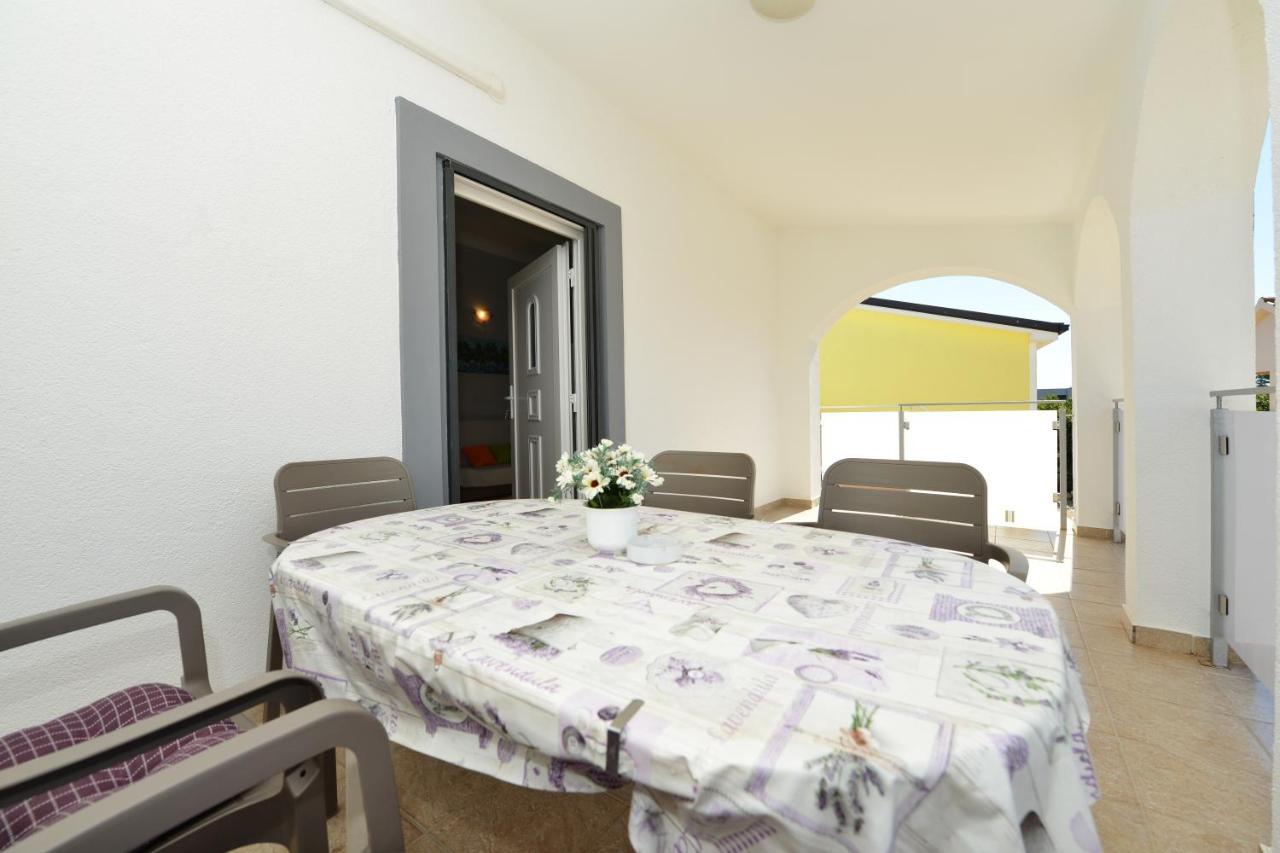 Apartment Lavender Вир Екстер'єр фото