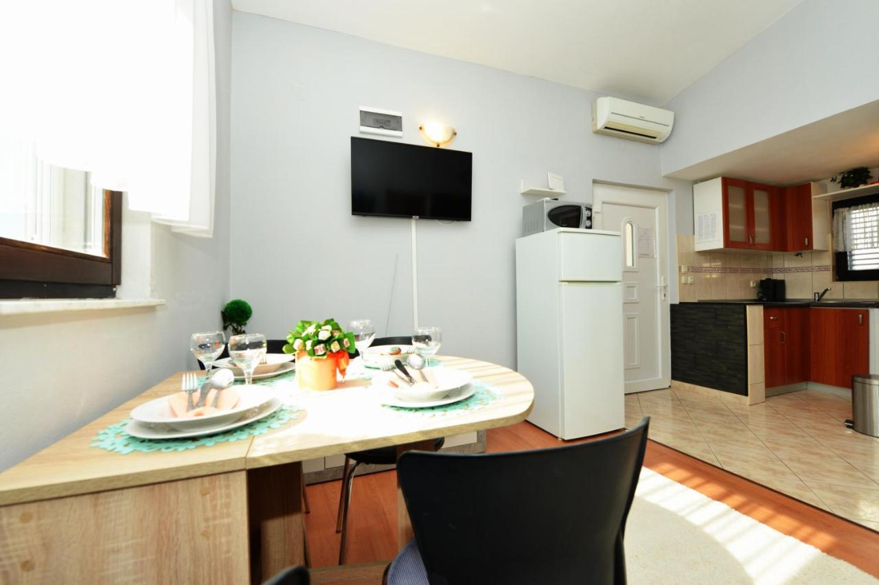 Apartment Lavender Вир Екстер'єр фото