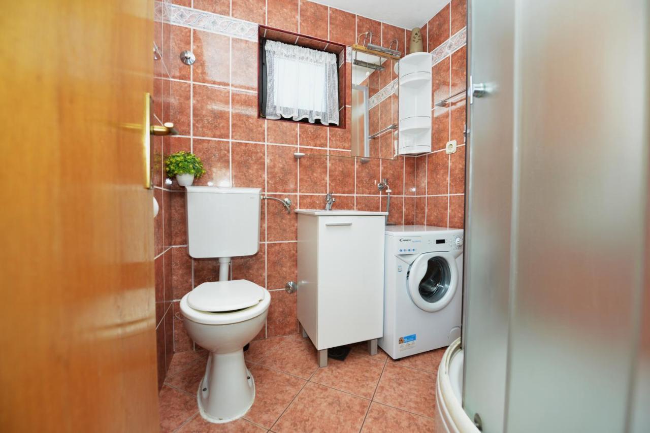 Apartment Lavender Вир Екстер'єр фото