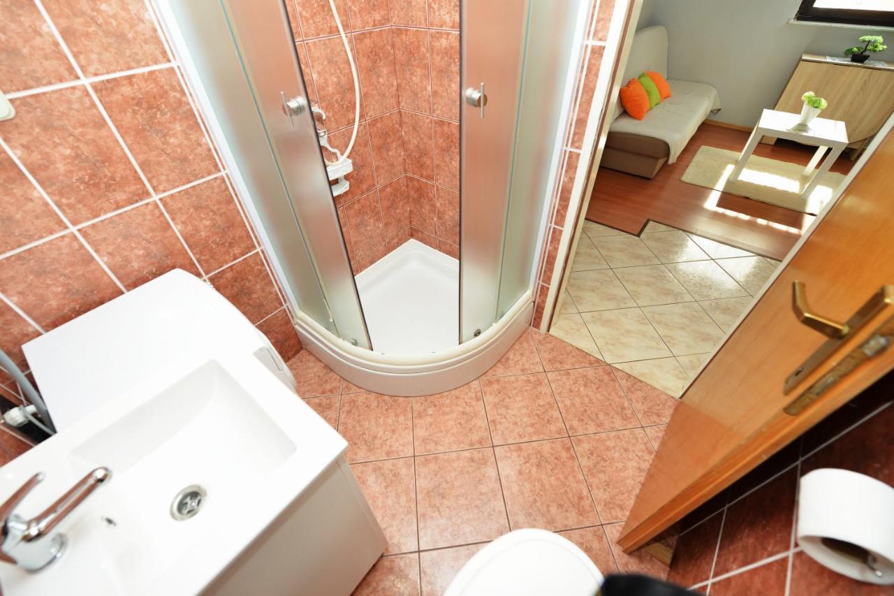 Apartment Lavender Вир Екстер'єр фото