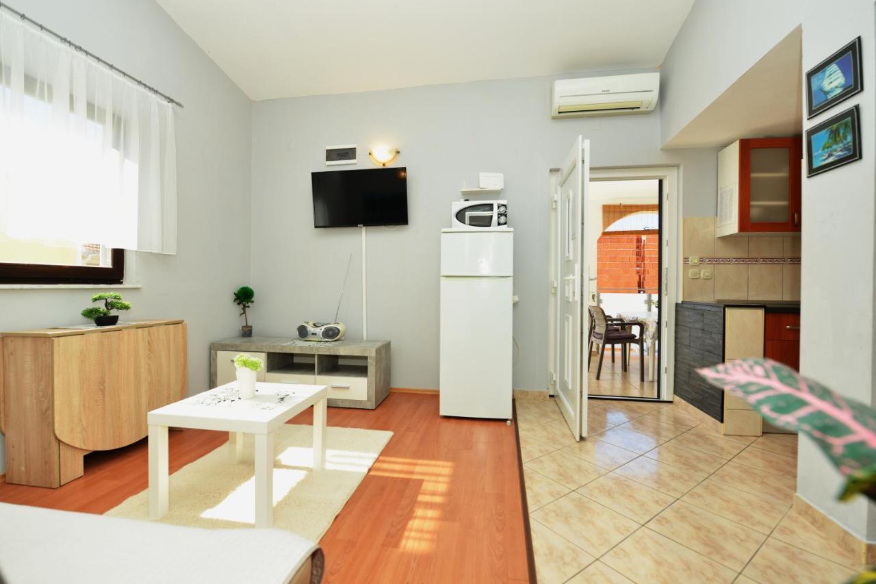 Apartment Lavender Вир Екстер'єр фото